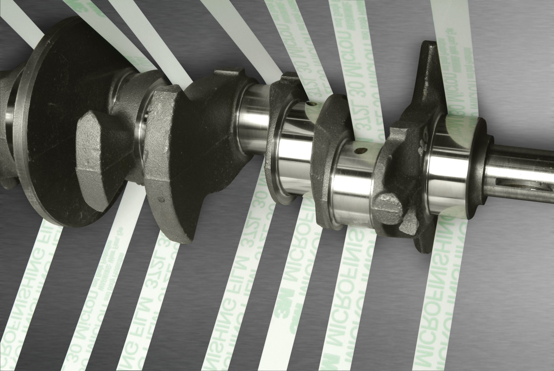 Rouleau de pellicule de microfinition 3M(MC), 372L, grain 60 microns, 3/4 po x 18 po (19,1 mm x 457,2 mm)