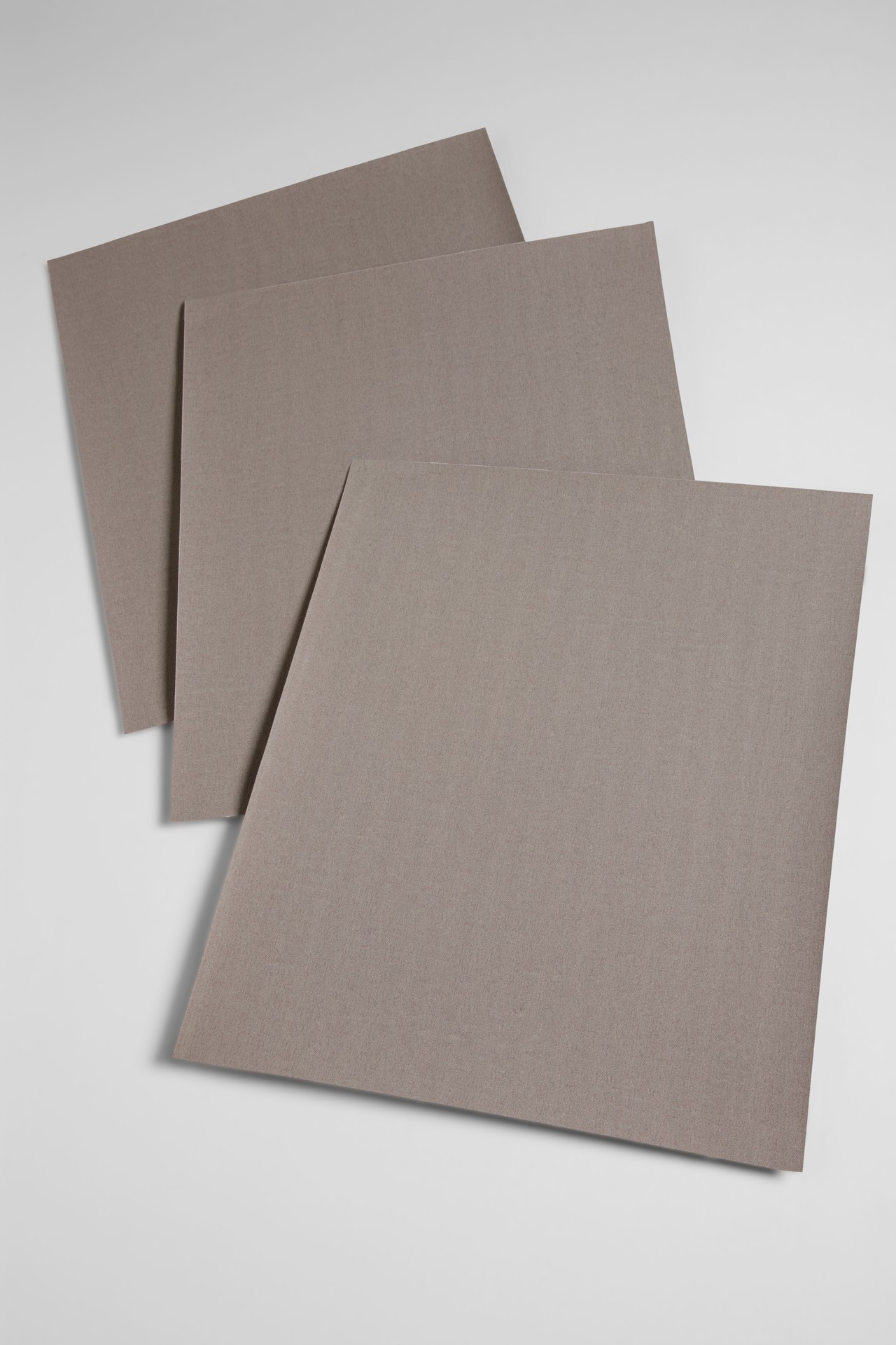 Toile abrasive polyvalente 3M(MC), 211K, grain 320, 228,6 x 279,4 mm (9 x 11 po)